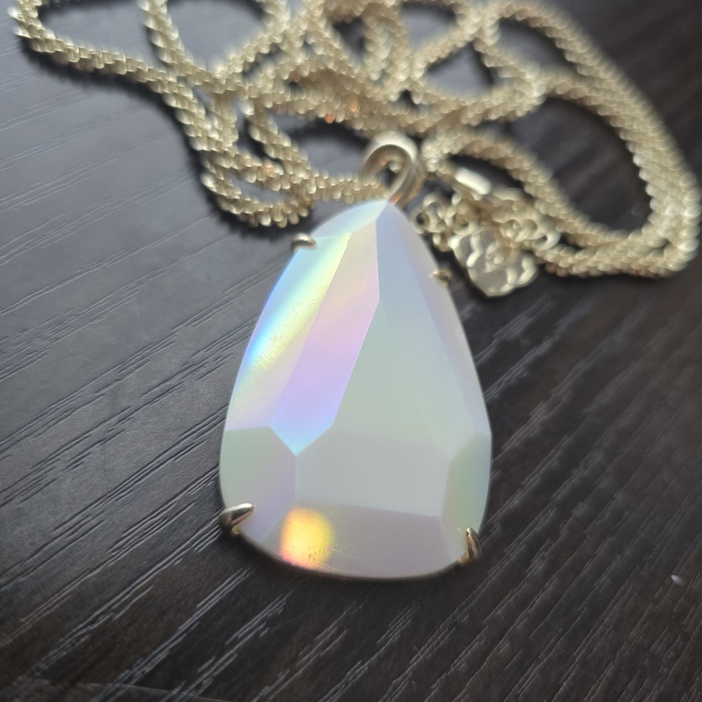 Kendra Scott Iridescent Sandra - Picture 2 of 4